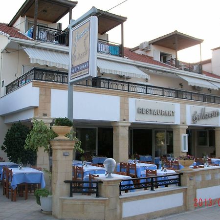 Montes Apartments & Studios Alykanas  Ngoại thất bức ảnh