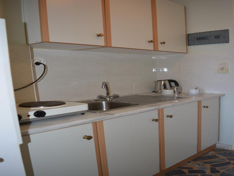 Montes Apartments & Studios Alykanas  Ngoại thất bức ảnh