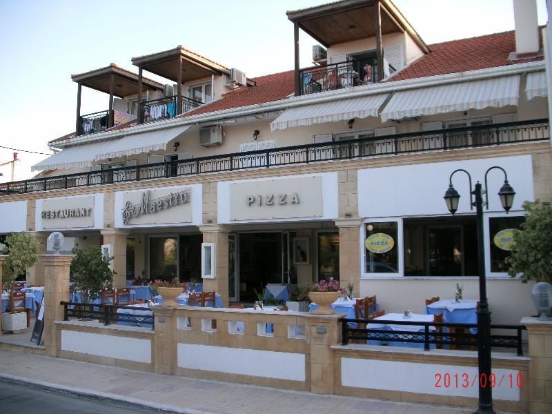 Montes Apartments & Studios Alykanas  Ngoại thất bức ảnh