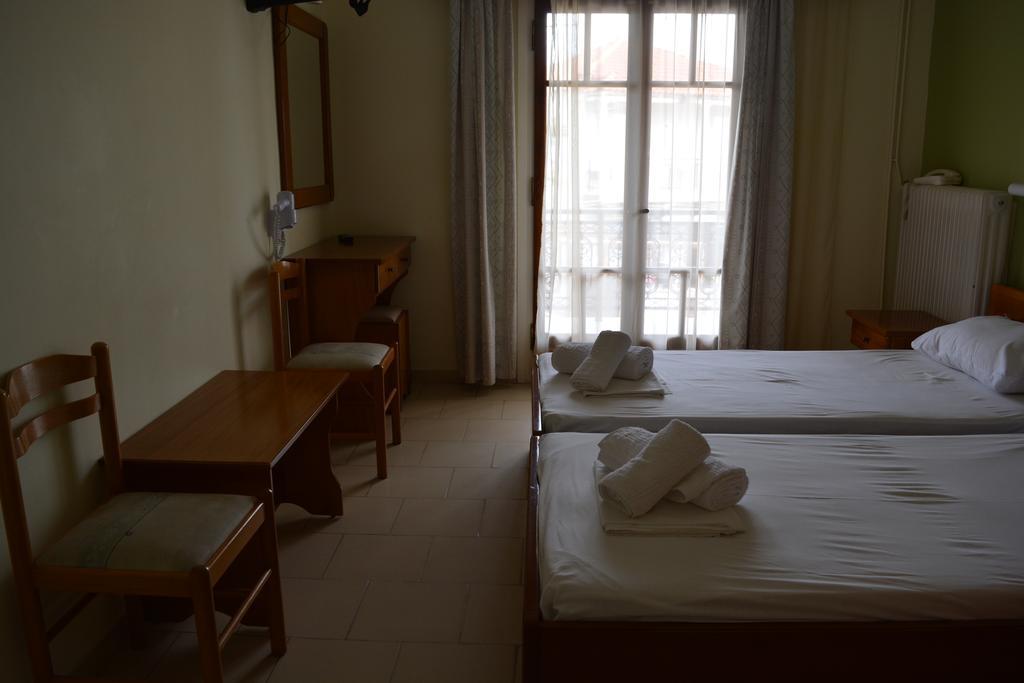 Montes Apartments & Studios Alykanas  Ngoại thất bức ảnh