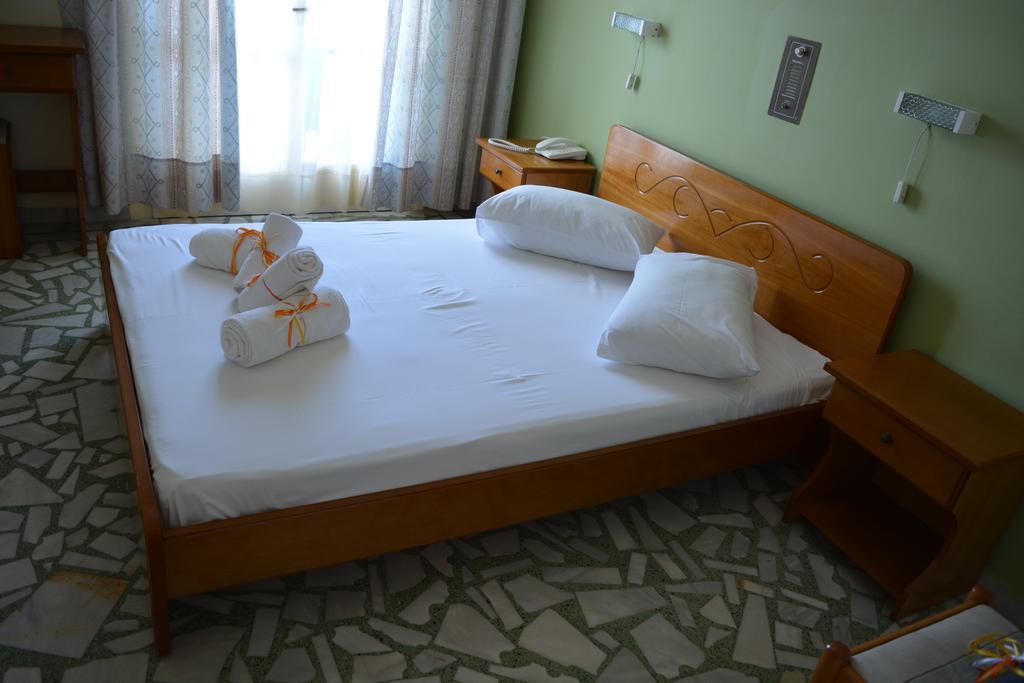 Montes Apartments & Studios Alykanas  Ngoại thất bức ảnh