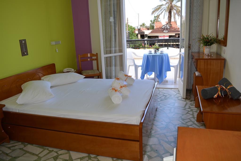 Montes Apartments & Studios Alykanas  Ngoại thất bức ảnh