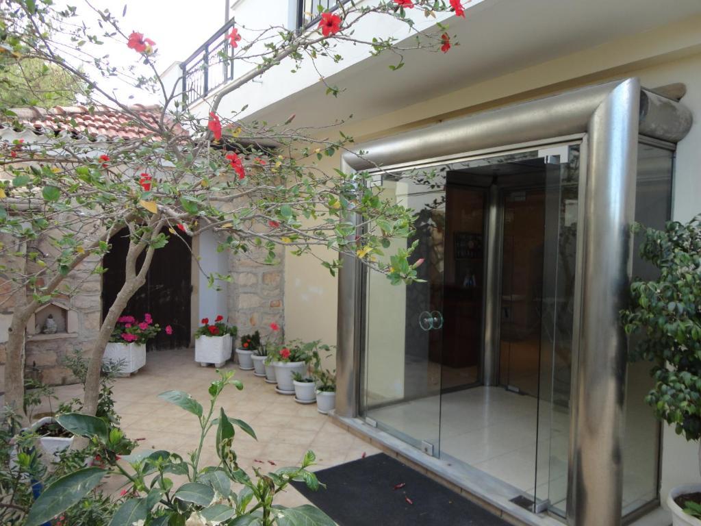 Montes Apartments & Studios Alykanas  Ngoại thất bức ảnh