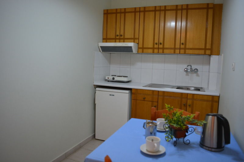 Montes Apartments & Studios Alykanas  Ngoại thất bức ảnh