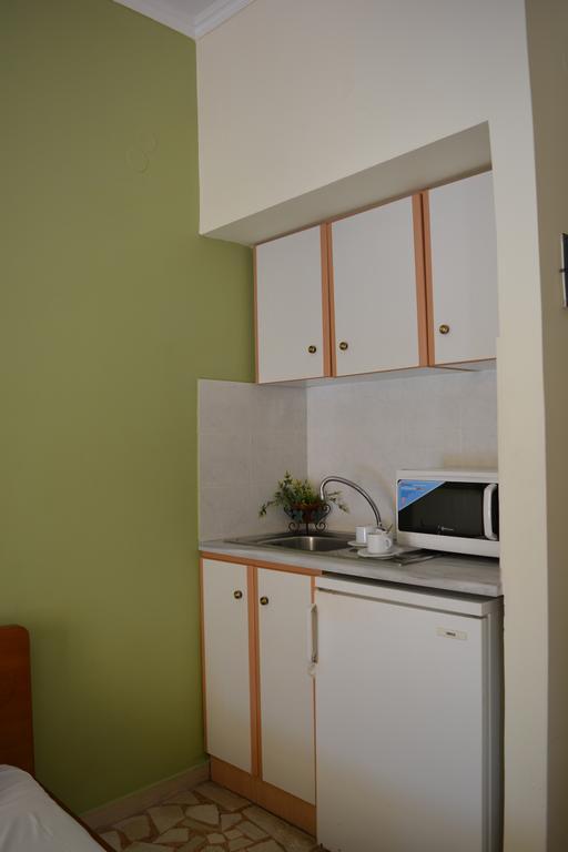 Montes Apartments & Studios Alykanas  Ngoại thất bức ảnh